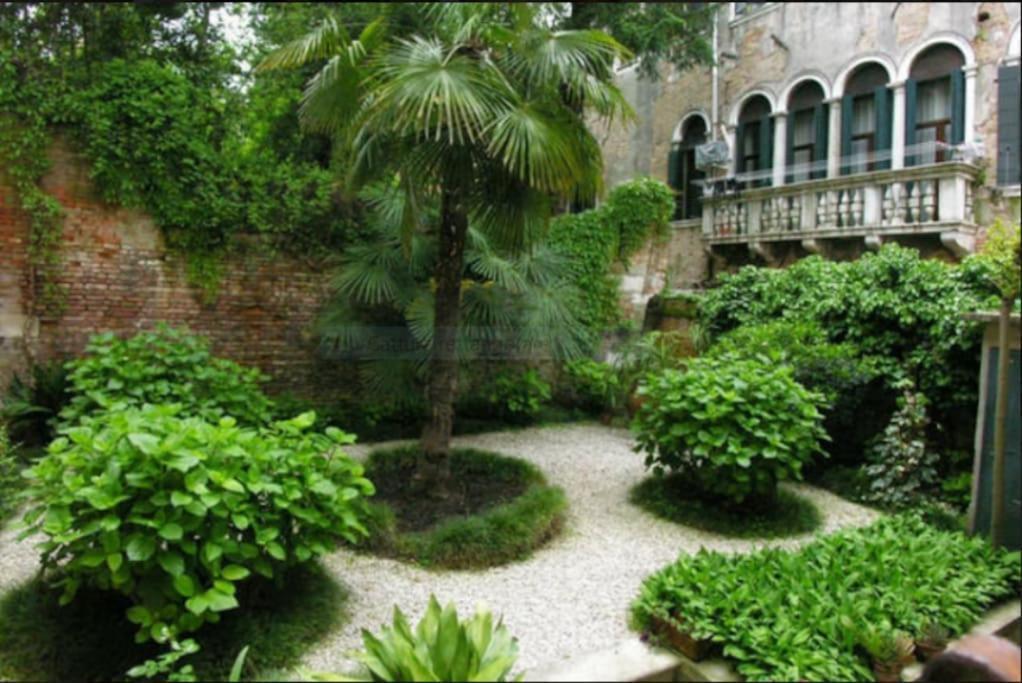 Walk On The Water ✧ 5 Minutes To Rialto Bridge Apartment Venice Exterior photo
